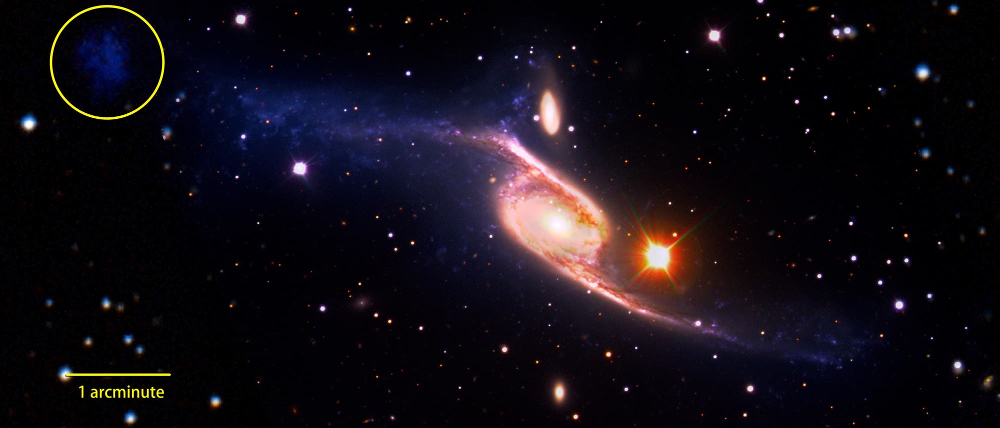 Spiralgalaxie NGC 6872 im Sternbild Pfau mit zwei langen Gezeitenarmen