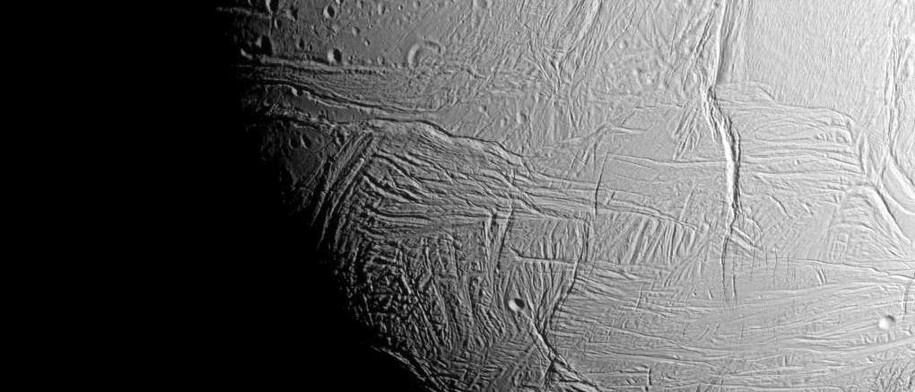 Enceladus Richtung Südpol. Aufnahme vom 28.10.2015
