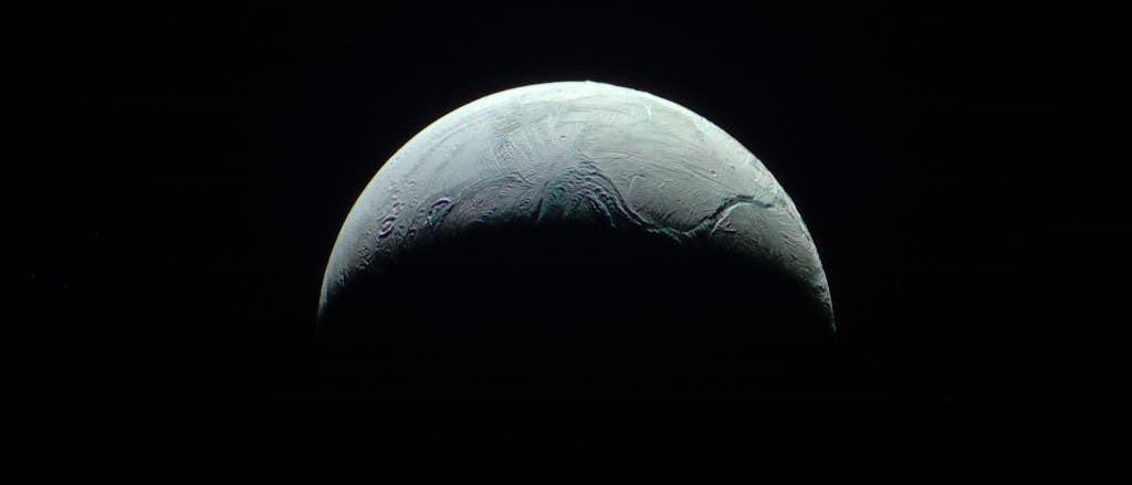 Der sechstgrößte Saturnmond Enceladus