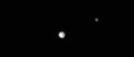 Pluto am 15. Juni 2015 (Rohbild der Kamera LORRI)