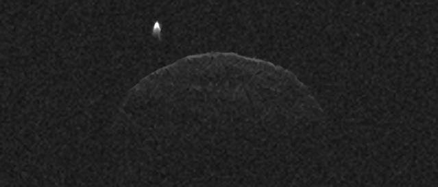 Radarbild des Asteroiden 1998 QE2