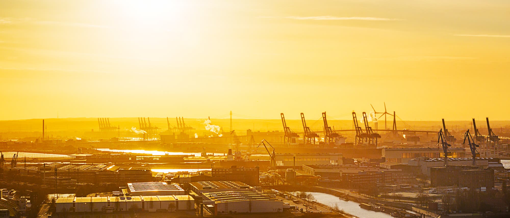 Mit Geoengineering könnte der Himmel über Hamburg dauerhaft gelb werden Mit Geoengineering könnte der Himmel über Hamburg dauerhaft gelb werden