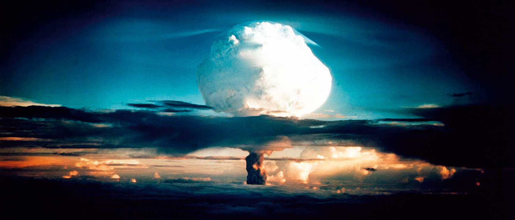 erster Wasserstoffbombentest der USA am 1. November 1952 im Pazifik