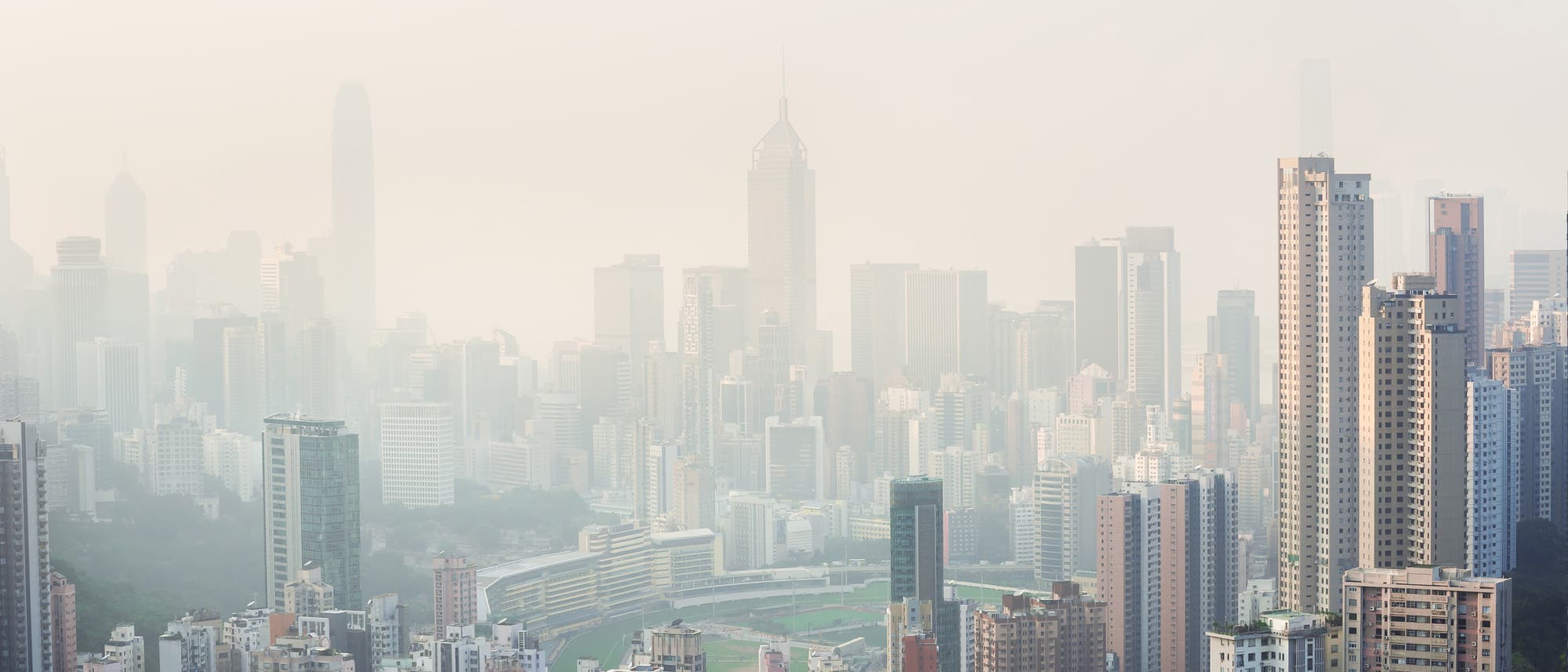 Wolkenkratzer im Dunst Wolkenkratzer im Dunst