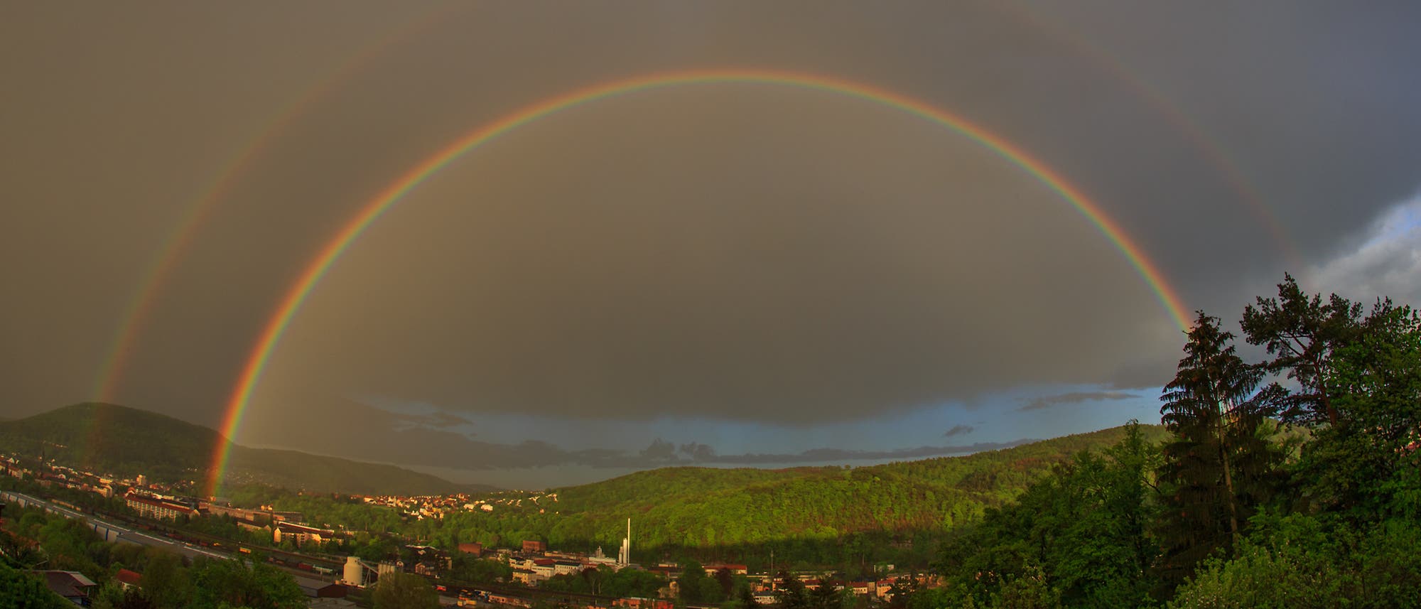 Doppelter Regenbogen über Freital