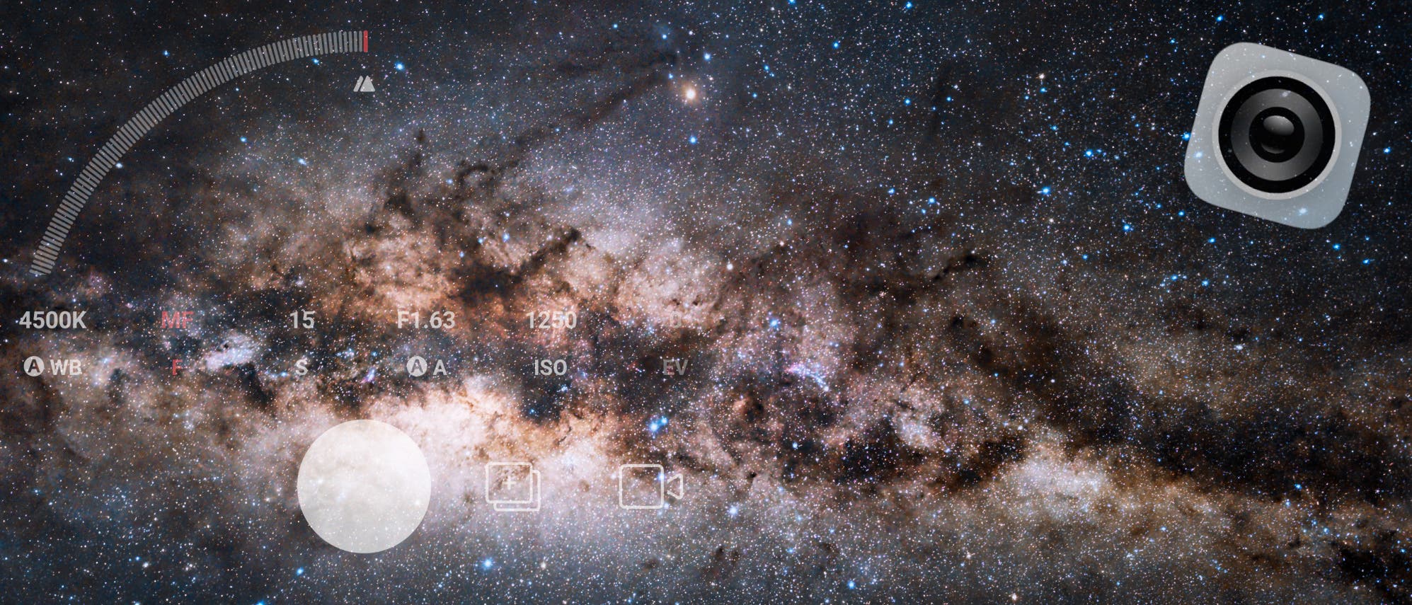 Ein Bild der Milchstra&szlig;e, das den Nachthimmel mit unz&auml;hligen Sternen zeigt. Die zentrale, helle Region der Galaxie ist deutlich sichtbar, umgeben von dunklen Staubwolken. Die Aufnahme vermittelt die Weite und Sch&ouml;nheit des Universums.