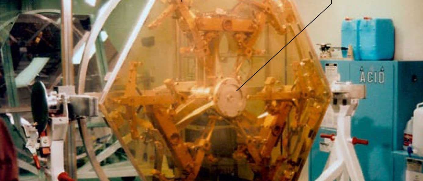 hexagonales Segment eines der beiden 10-Meter-Keck-Teleskope