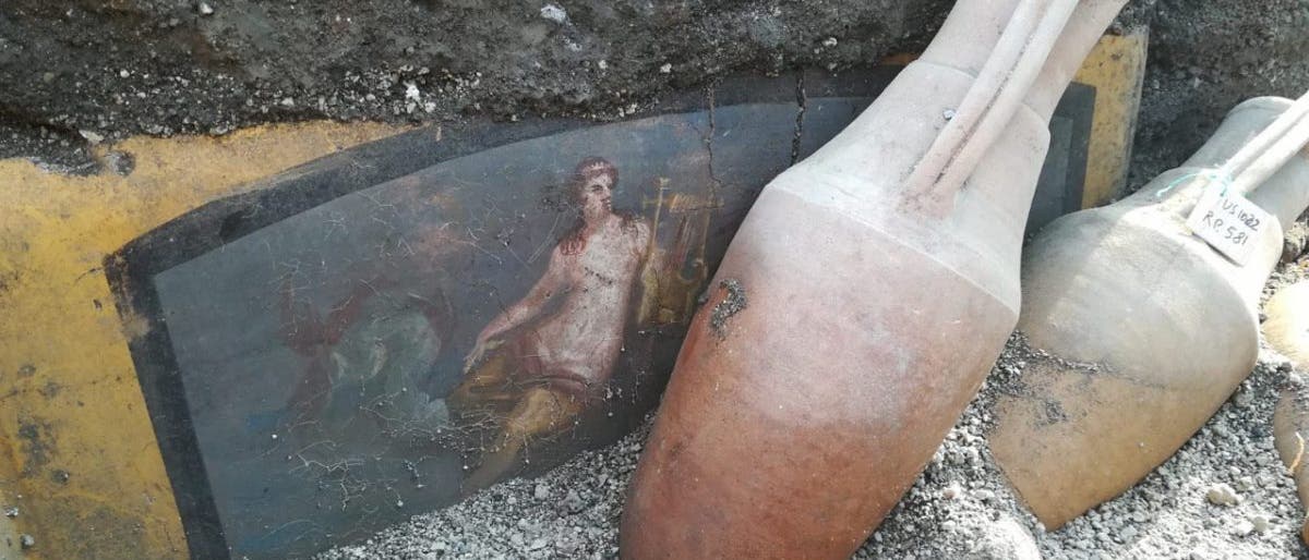 Fresken und Amphoren in Pompeji
