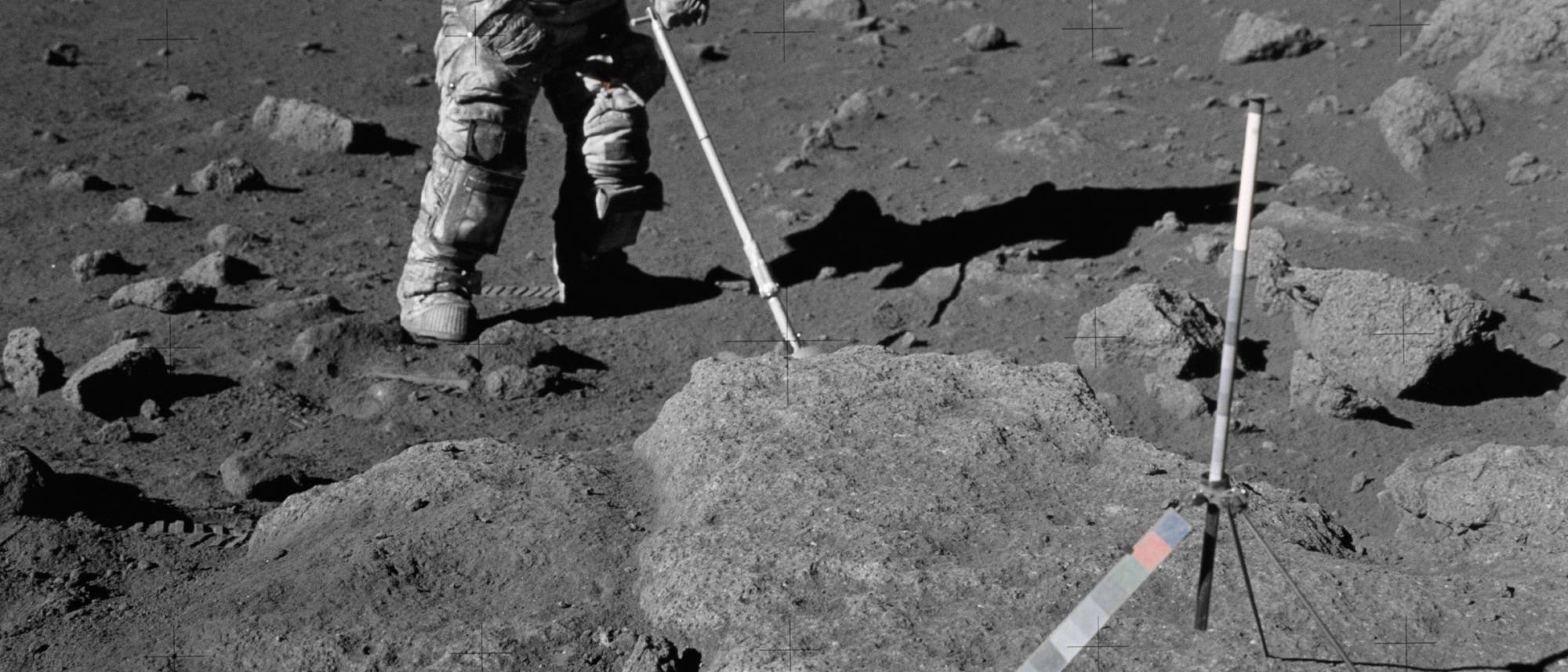 Der Geologe Harrison Schmitt war der erste Wissenschaftsastronaut der US-Raumfahrtbehörde NASA und der bislang letzte Mensch auf dem Mond. Während der Apollo-17-Mission sammelte er zahlreiche Gesteinsproben.