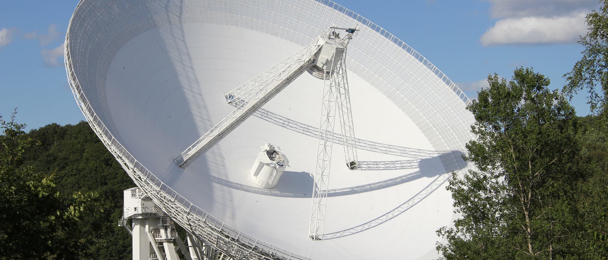 Das 100-Meter-Radioteleskop bei Bad Münstereifel-Effelsberg