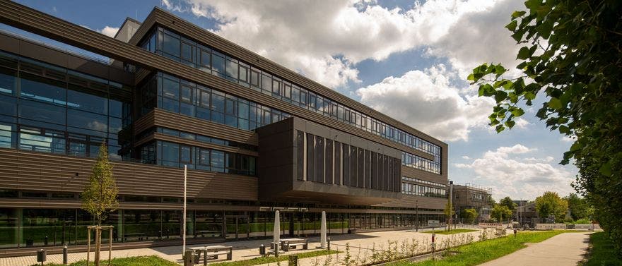 Das Institutsgebäude des Max-Planck-Instituts für Physik In Garching