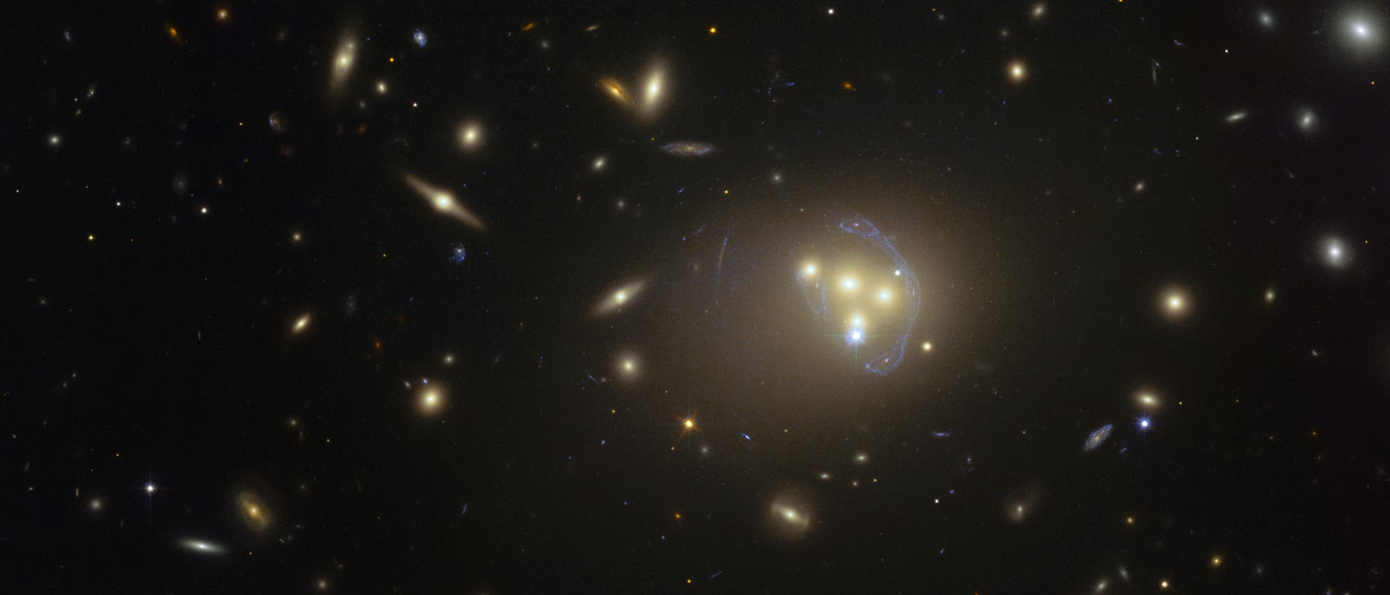 Galaxienhaufen Abell 3827