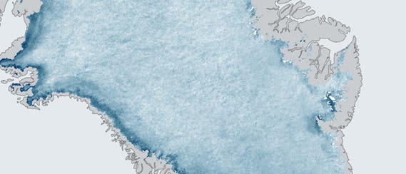 Grönlands Eis wird dunkler