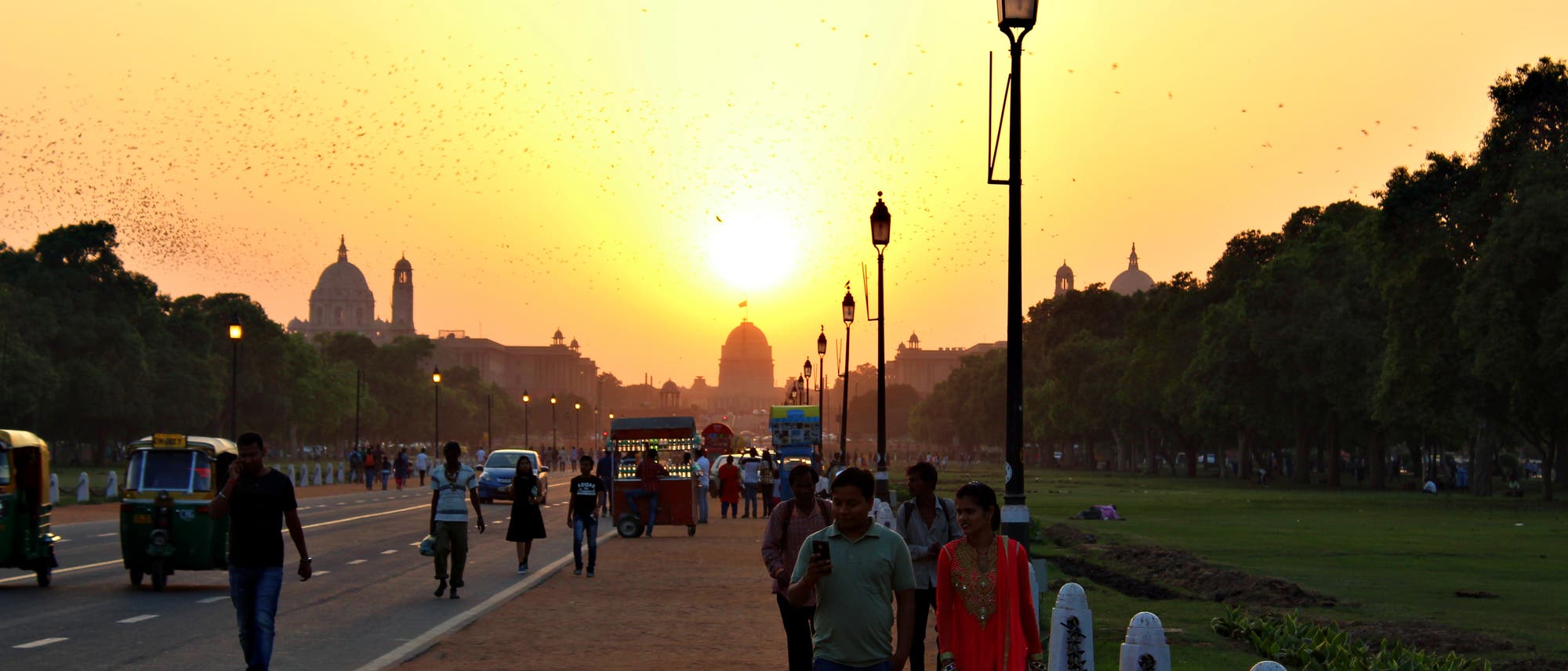 Boulevard vorm Präsidentenpalast in Delhi.