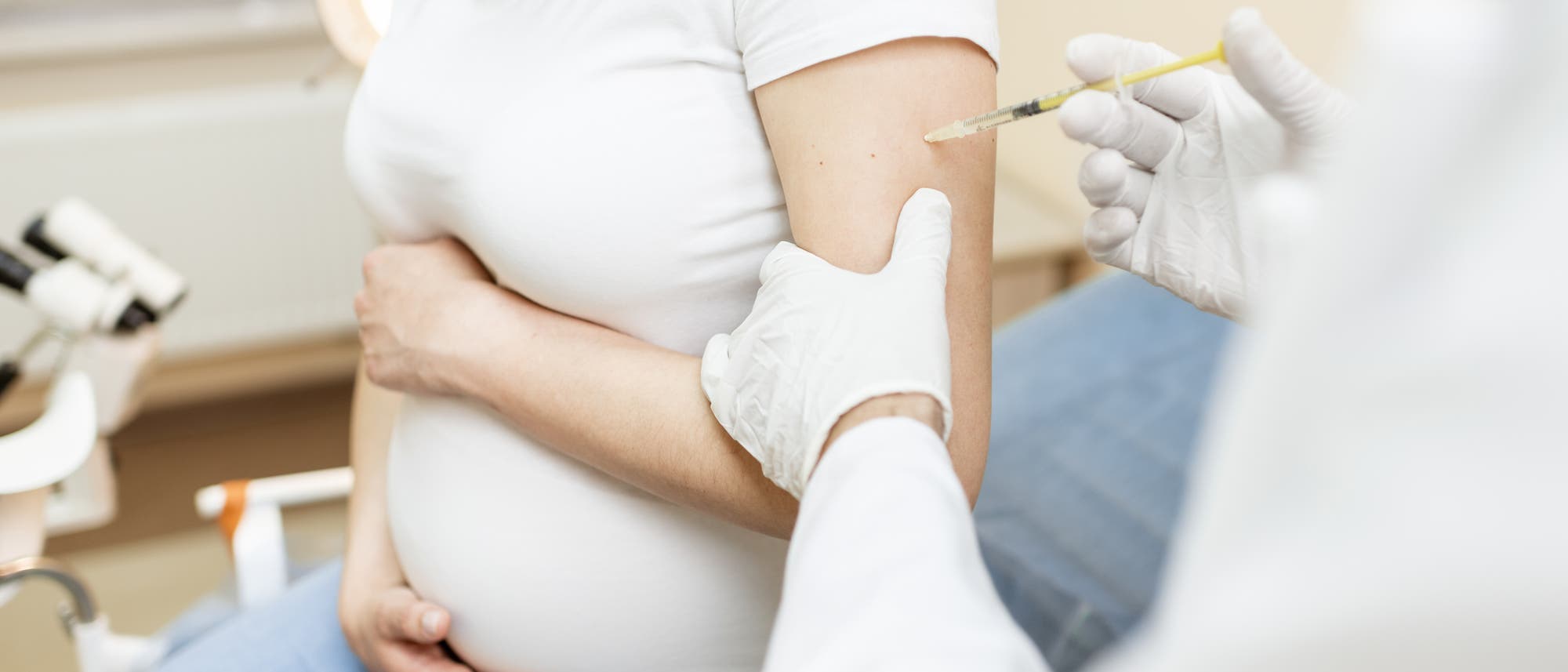 Schwangere bei der Impfung