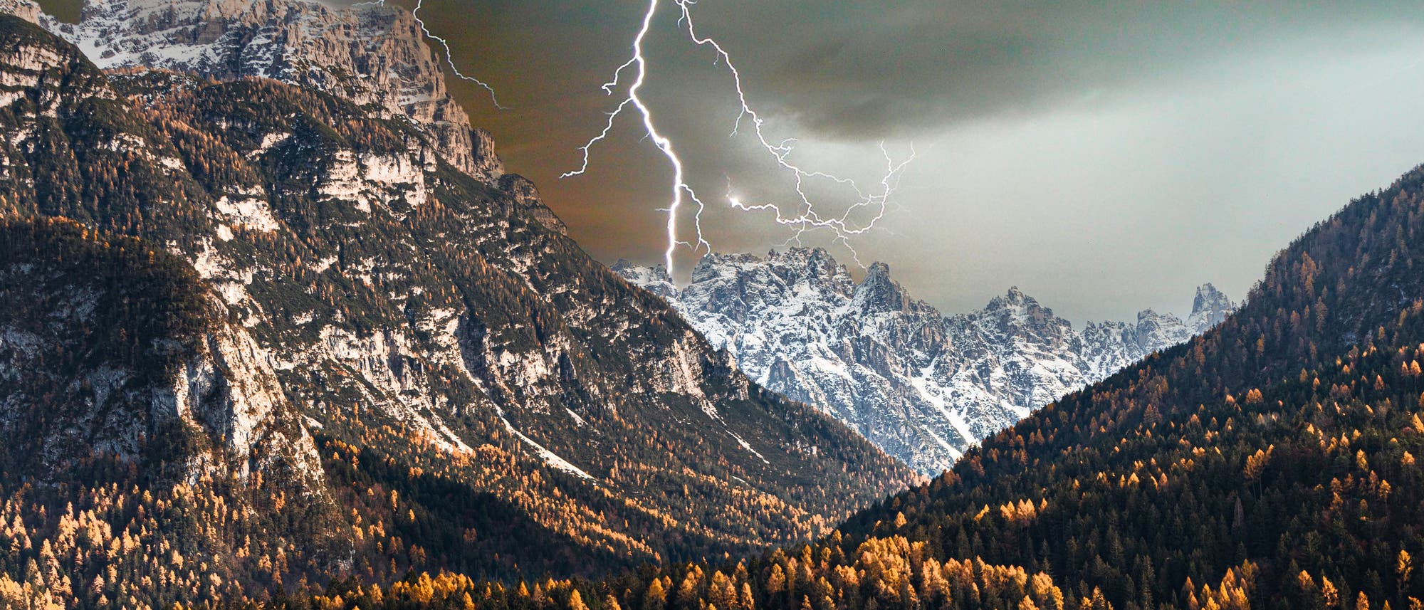 Blitze über den Dolomiten