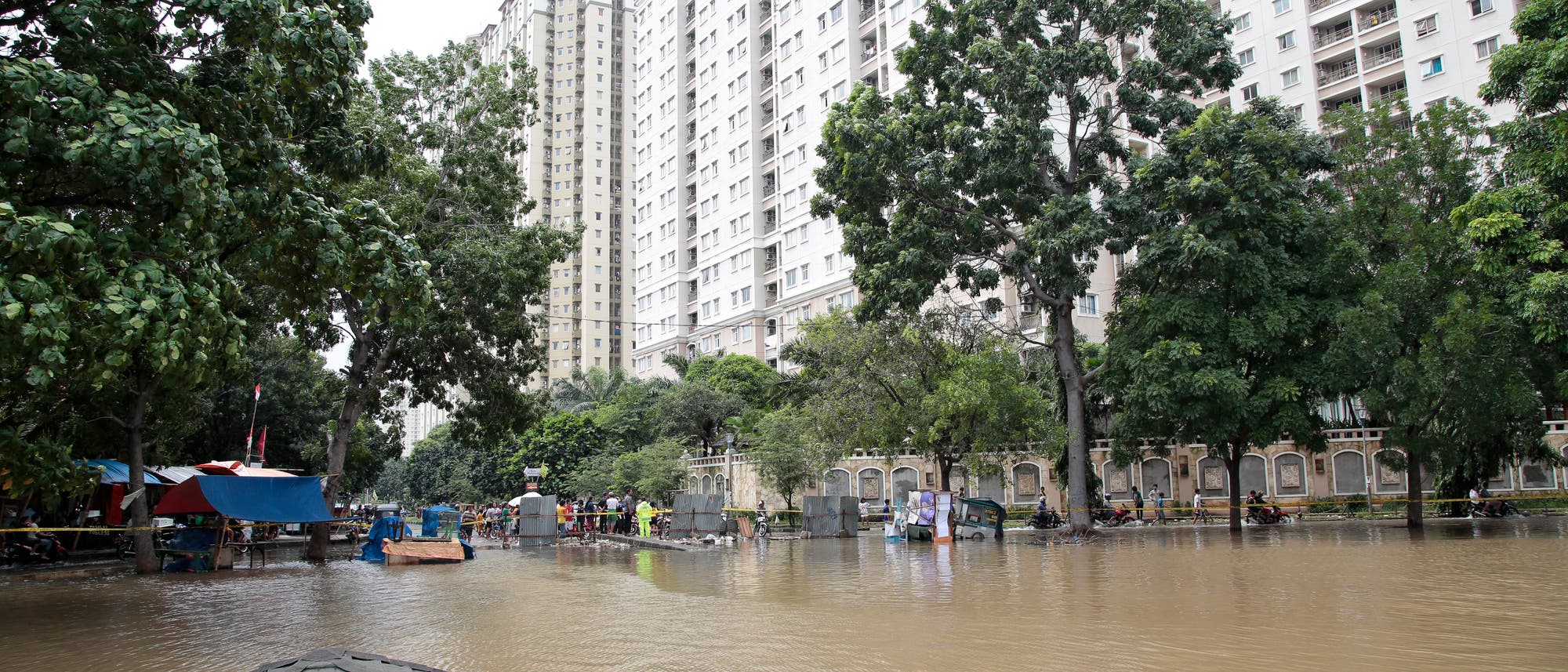 Überschwemmte Straße in Jakarta.