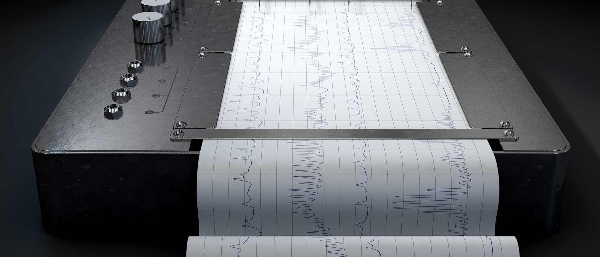 Ein alter Polygraf, der verschiedene Maße auf einem durchlaufenden Papier aufzeichnet