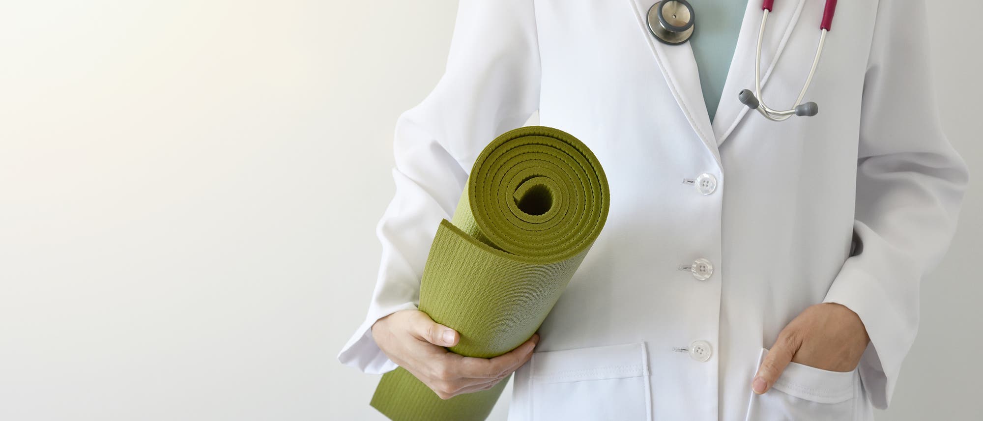 Medizin und Yogamatte