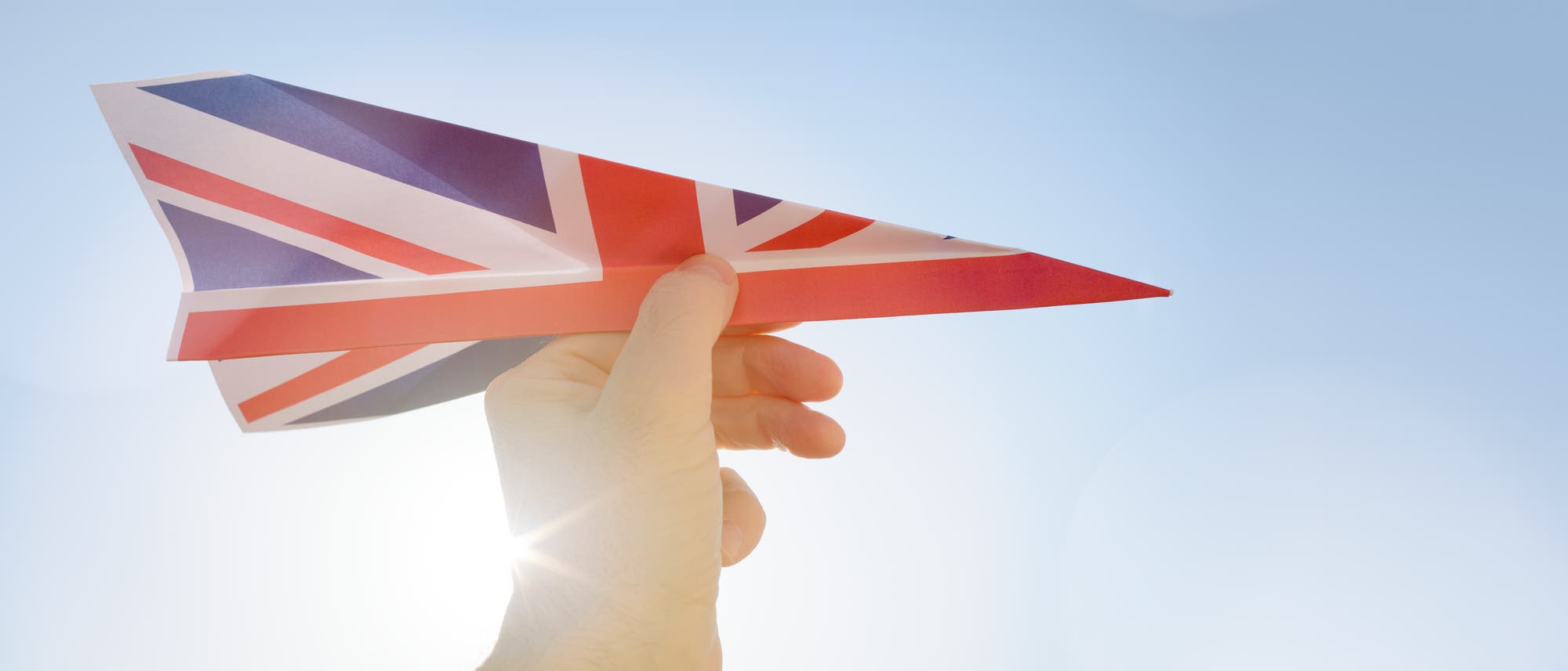 Papierflieger aus Großbritannienflagge
