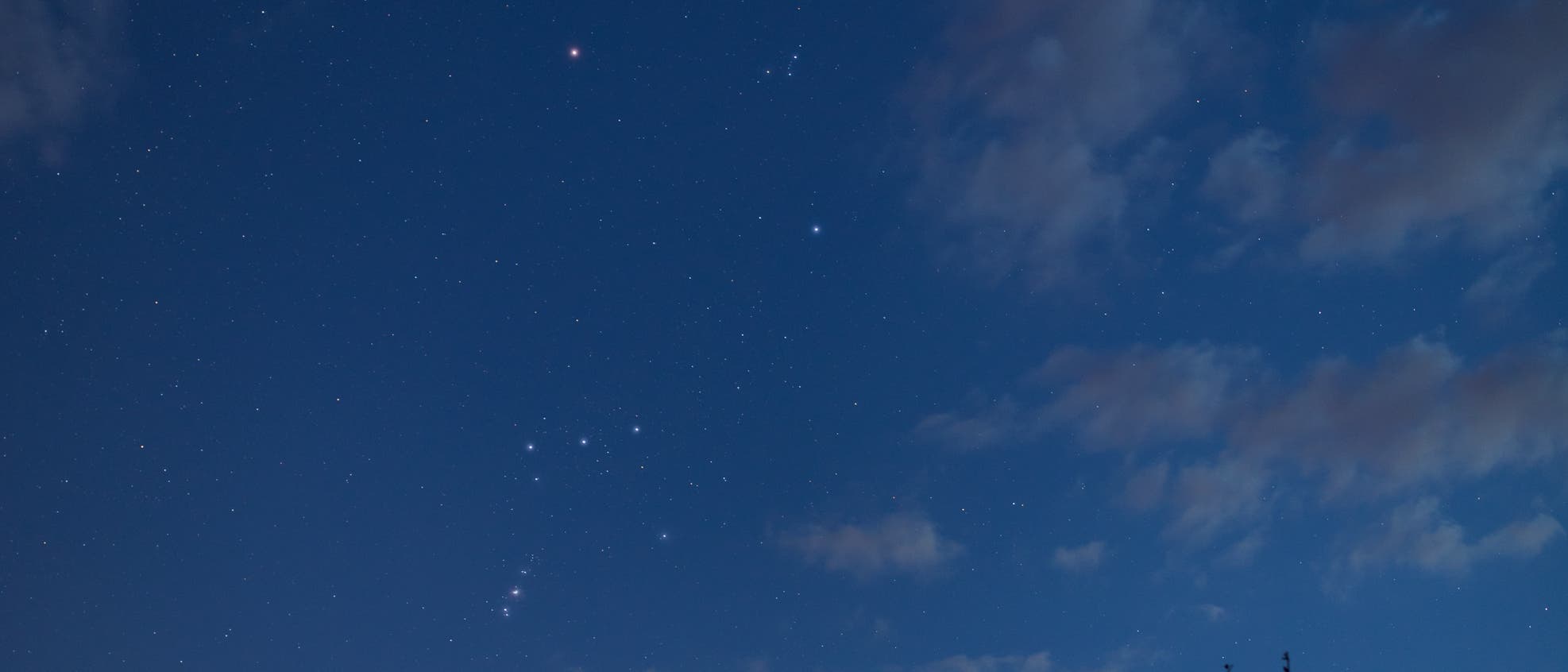 Sternbild Orion in der Abenddämmerung