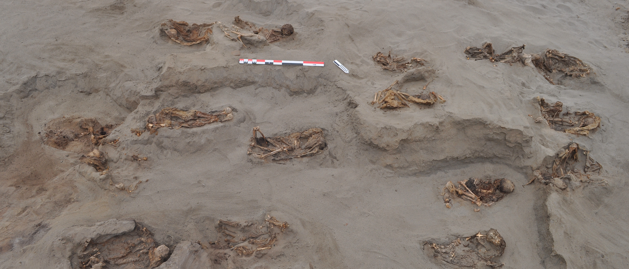 Am Fundplatz Huanchaquito-Las Llamas legten Archäologen zahlreiche Skelette von Kindern und Lamas frei.