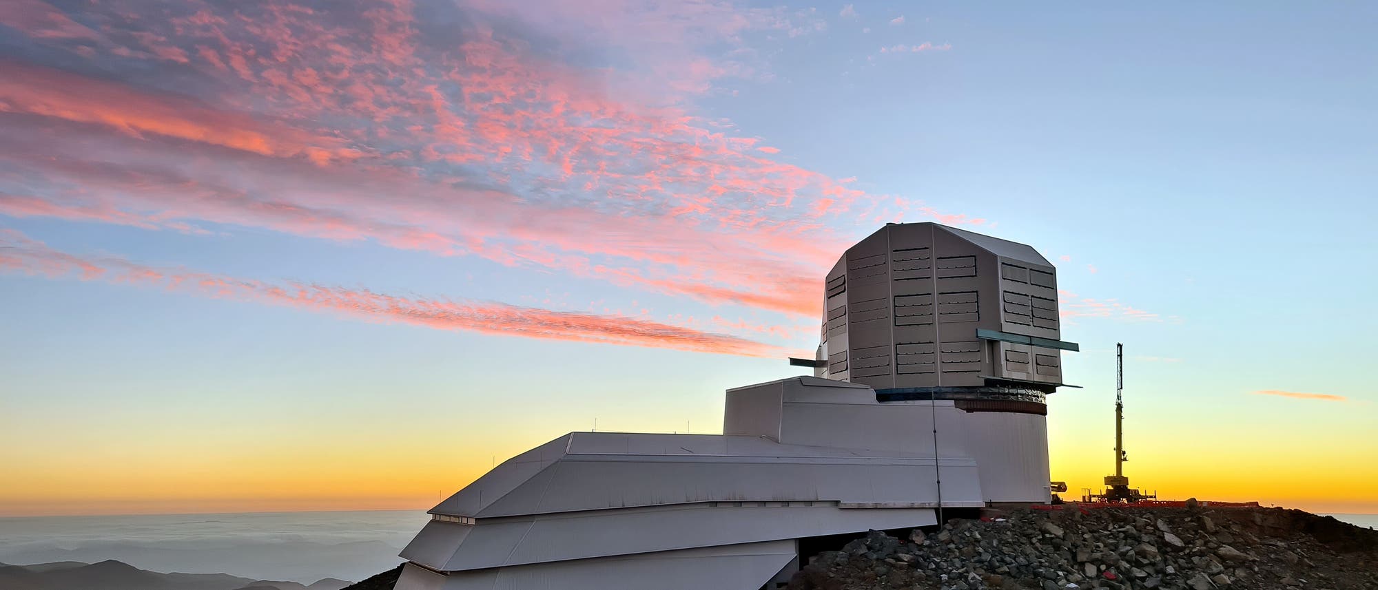 Vera C. Rubin Observatory auf dem Berg Cerro Pachón in Chile