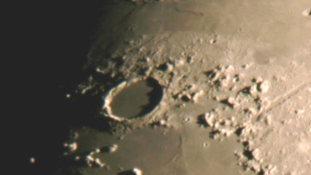 Die Wallebene Plato auf dem Mond