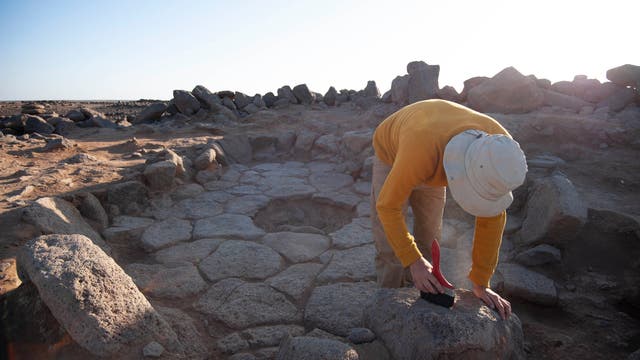 Ausgrabungen an einer Feuerstelle in Jordanien