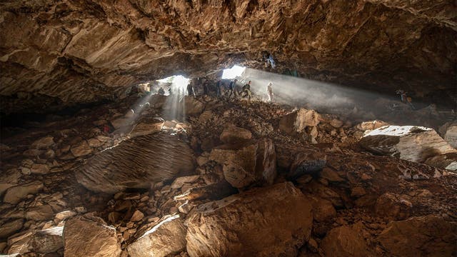 Abstieg in die Chiquihuite-Höhle