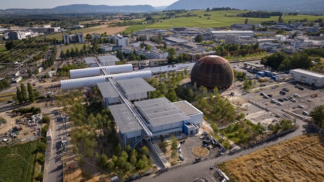 Luftbild des CERN-Geländes bei Meyrin