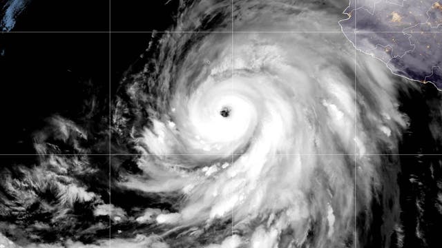 Eine Satellitenaufnahme zeigt Hurrikan Hilary westlich der mexikanischen Küste