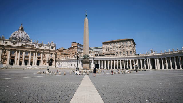 Petersplatz mit dem Obelisken