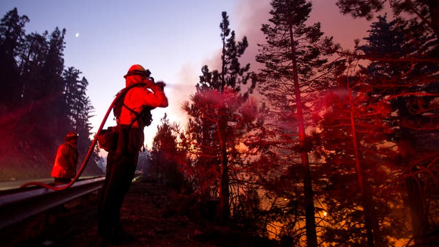 September 2020: Ein Feuerwehrmann kämpft gegen Waldbrände unweit von Los Angeles