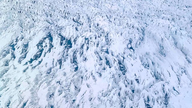 Schmelzwassertümpel auf Grönlands Gletschern