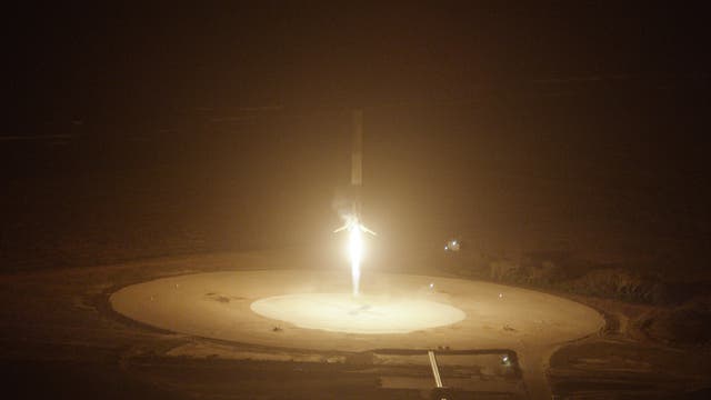 Falcon-9-Erststufe setzt auf