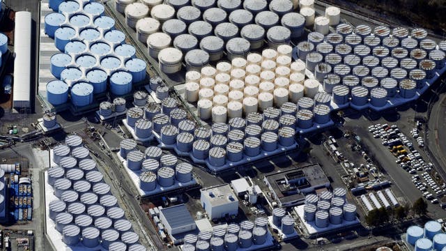 Tanks mit kontaminiertem Wasser in Fukushima