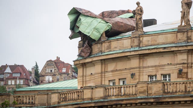 Schäden am Dach des Opernhauses Stuttgart.