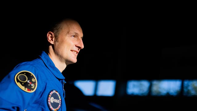 Der deutsche Astronaut Matthias Maurer vor einer Pressekonferenz im Europäischen Astronautenzentrum (EAC) der ESA vor seinem Start der Mission »Cosmic Kiss« zur Internationalen Raumstation ISS.