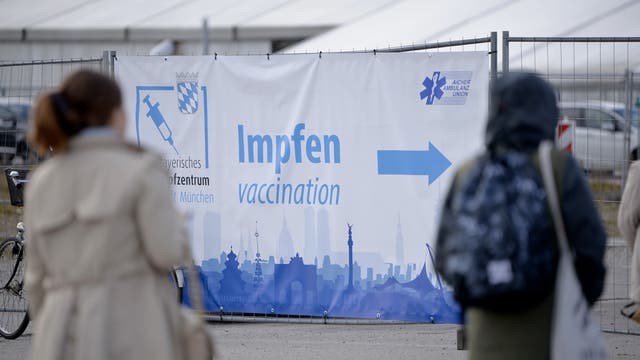 Mehr impfen, mehr boostern: Impfzentrum auf der Theresienwiese in München