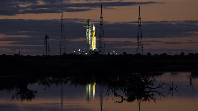Der Booster der SLS-Rakete stand bei ihrer Generalprobe am 12. April 2022 auf dem Komplex 39B des Kennedy Space Center in Florida. 
