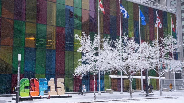 Das Konferenzgebäude im verschneiten Montreal