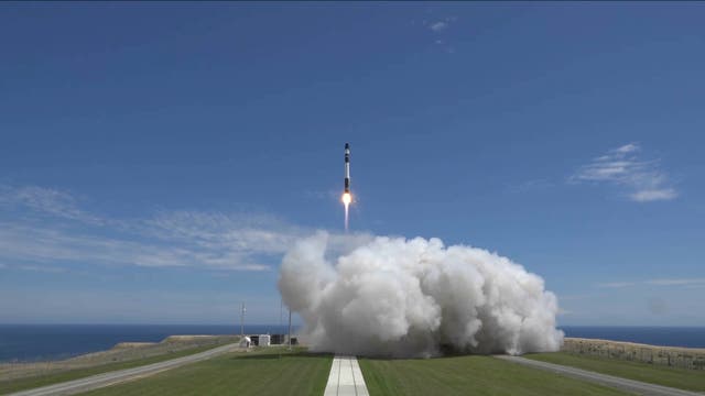 Start einer Rakete von RocketLab in Neuseeland