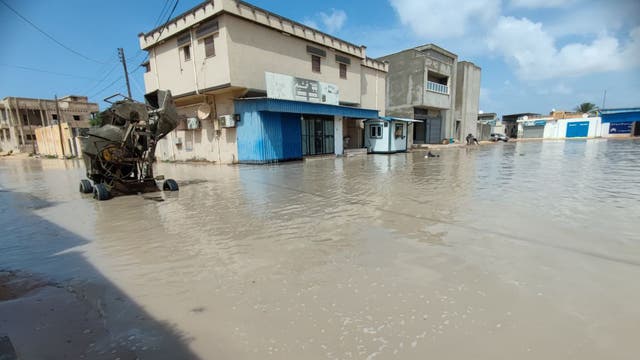 Überschwemmte Straße in Misrata, Libyen