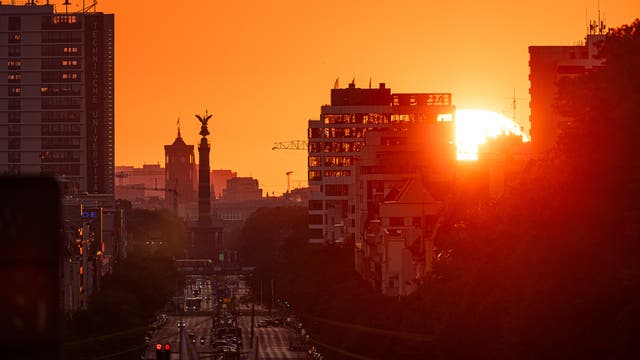 Sonnenaufgang in Berlin am 16. September 2023.