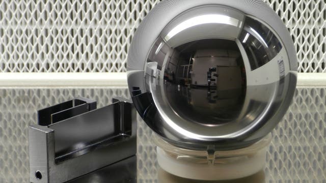 Siliziumkugel und Röntgenstrahl-Interferometer