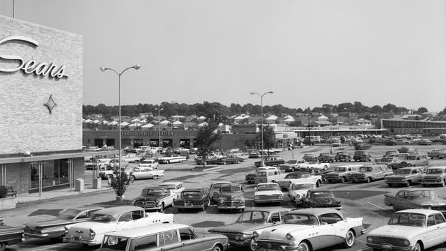Amerikanische Shopping Mall der 1950er Jahre