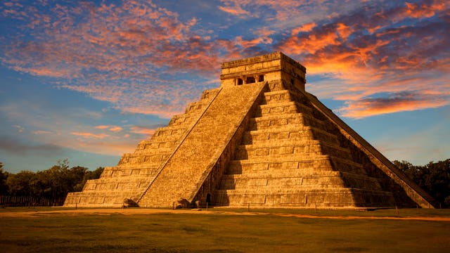 Kukulkan Pyramide in Chichen Itza