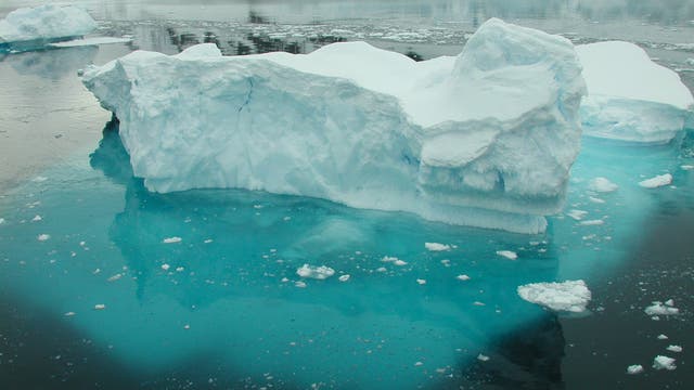 Gefrorenes Wasser in der Antarktis