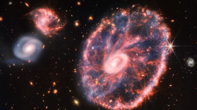 Die 500 Millionen Lichtjahre entfernte Wagenrad-Galaxie